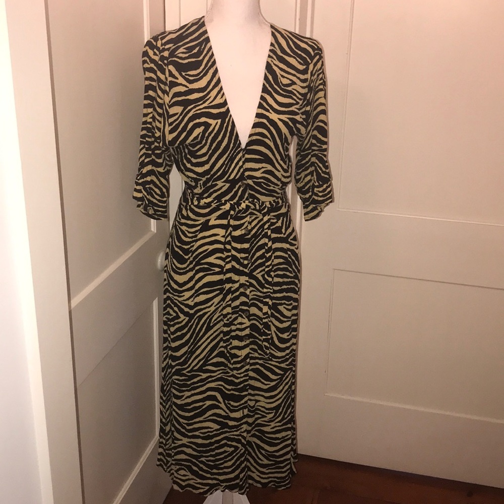 Faithfull Rafa Zebra Dress - Picture 2 of 10